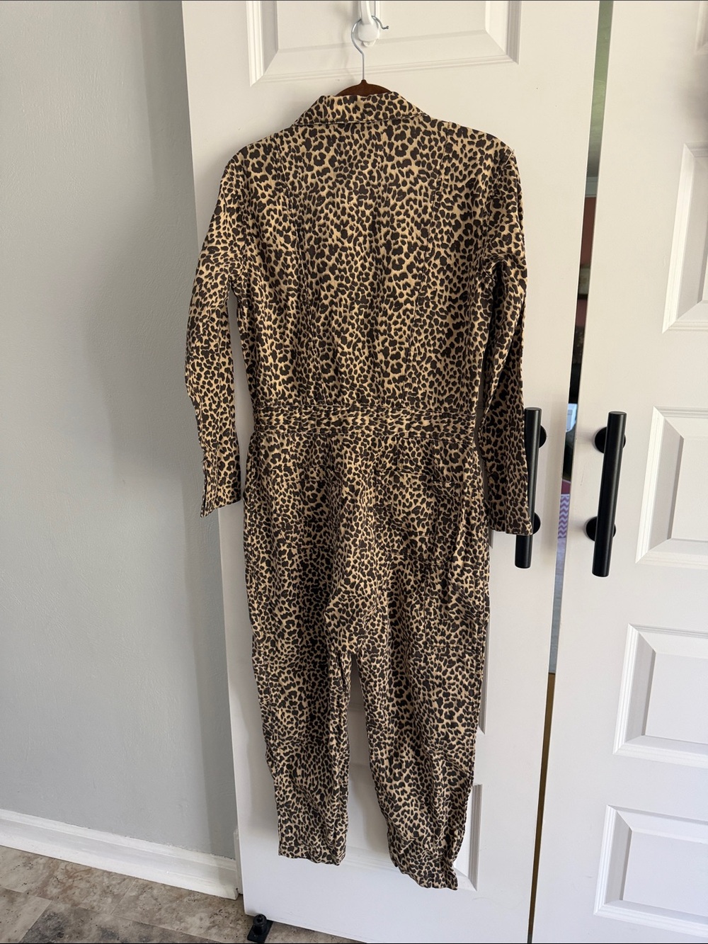 Leopard Print Zip-Front Jumpsuit‎ XS - Picture 9 of 10